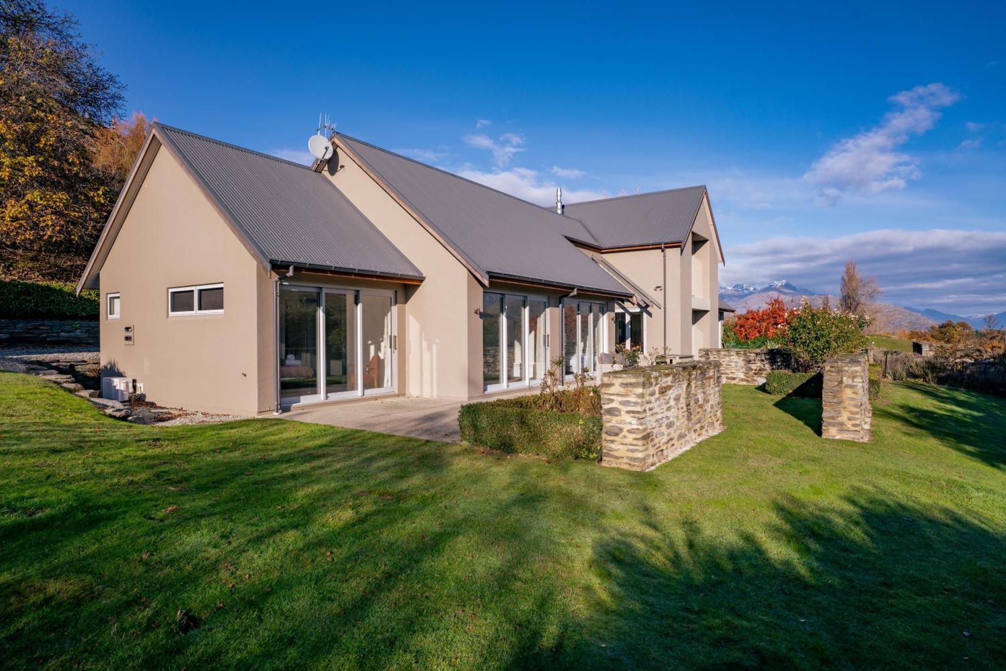 Queenstown Lifestyle And Lakeview Arrowtown Exterior photo